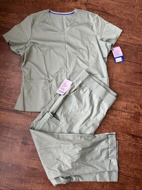 Landau profiled scrubs